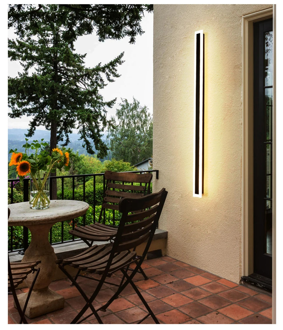 Modern Black Outdoor Wall Light – Waterproof LED Fixture for Garden and Balcony