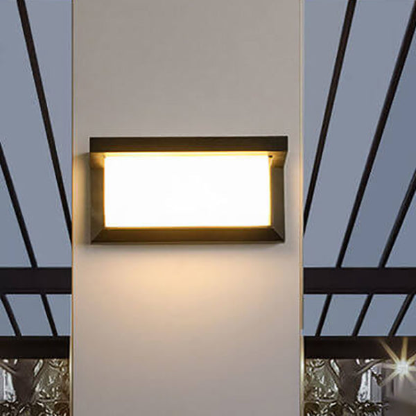 Modern LED Outdoor Wall Light with Motion Sensor – Black Aluminum Sconce 1