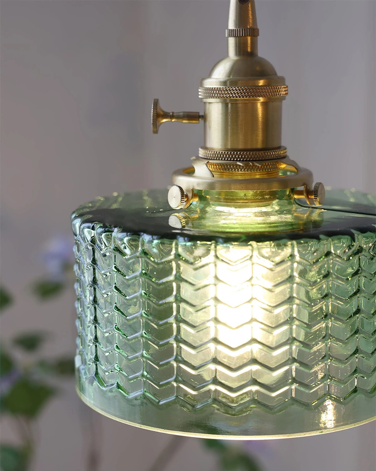 Elegant Brass Pendant Light with Textured Glass Shade – Vintage Hanging Lamp 15cm 6