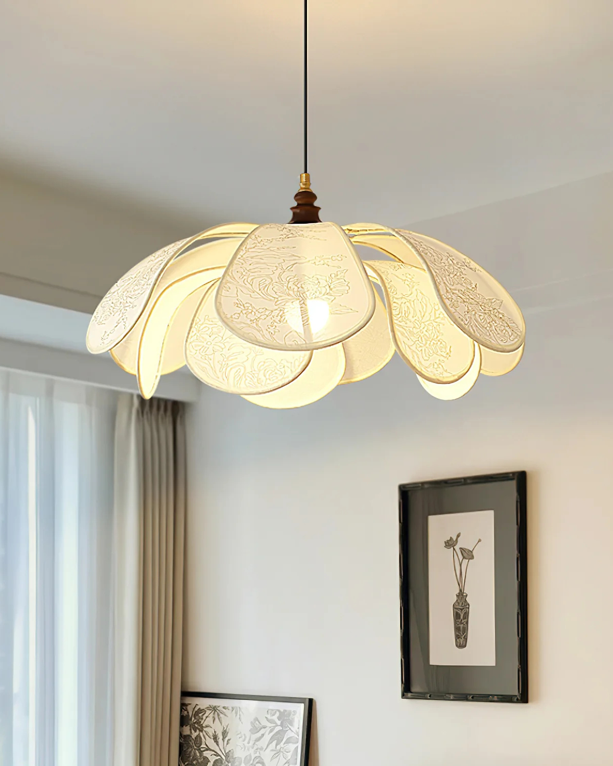 Elegant Floral Flush Mount Ceiling Light – Warm 3000K Glow for Dining or Kitchen 3