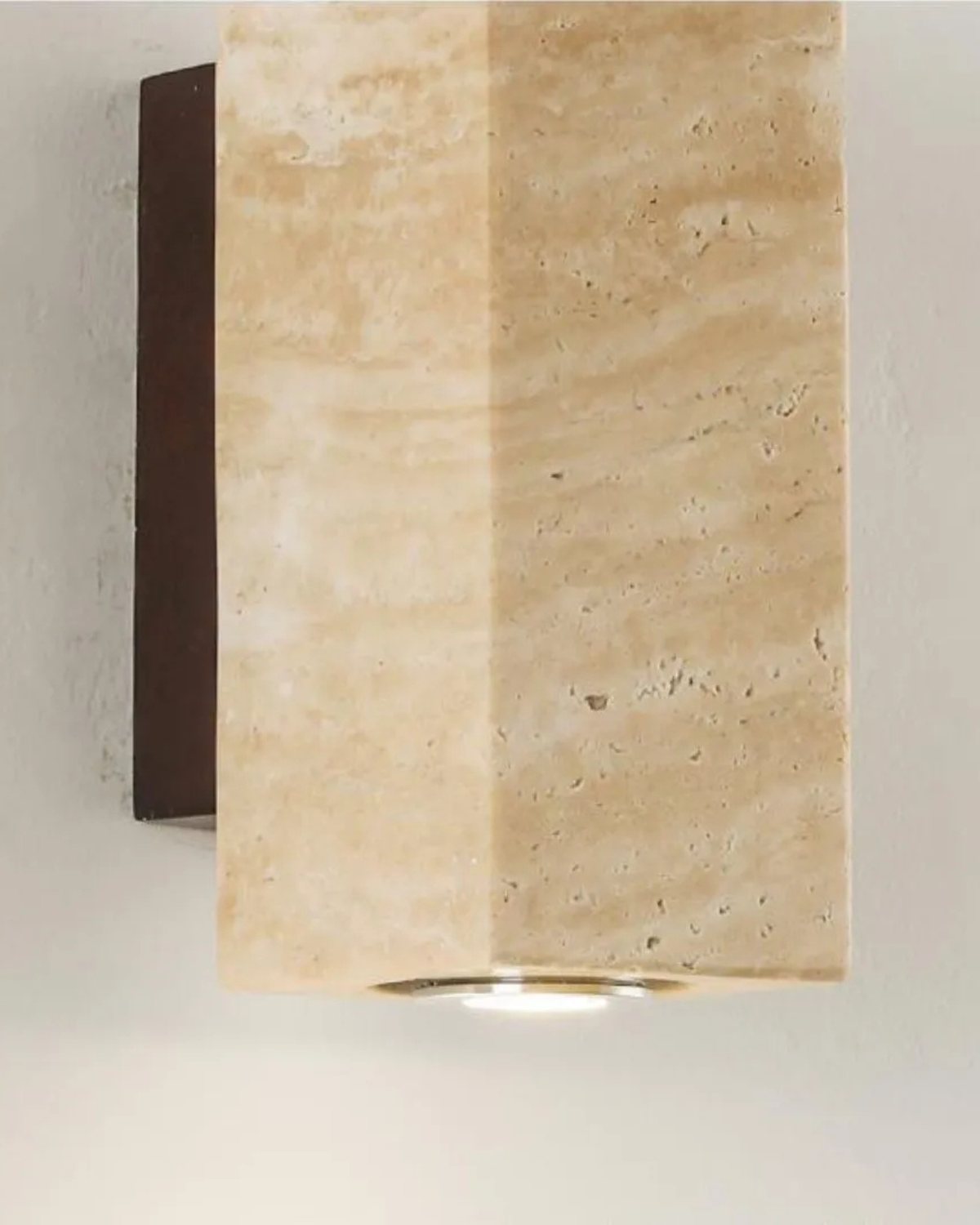 Eclat | Table Lamp – Natural Travertine Design for Warm Ambiance 1