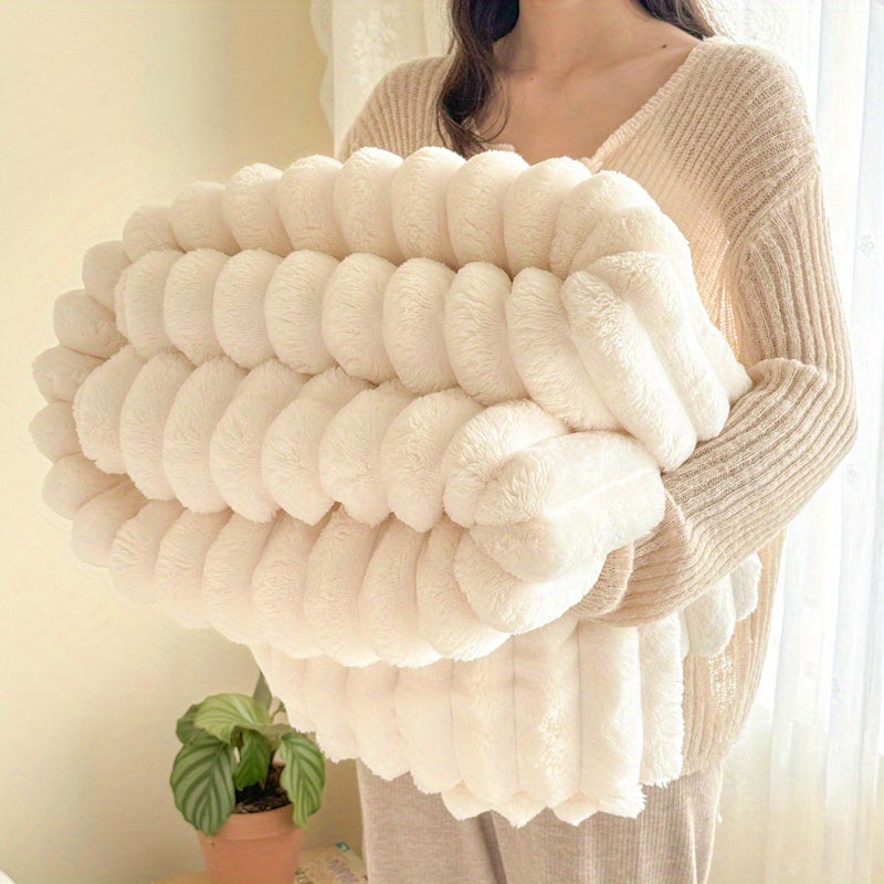 Gemma | Fleece Throw Blanket – Soft and Versatile Comfort 4