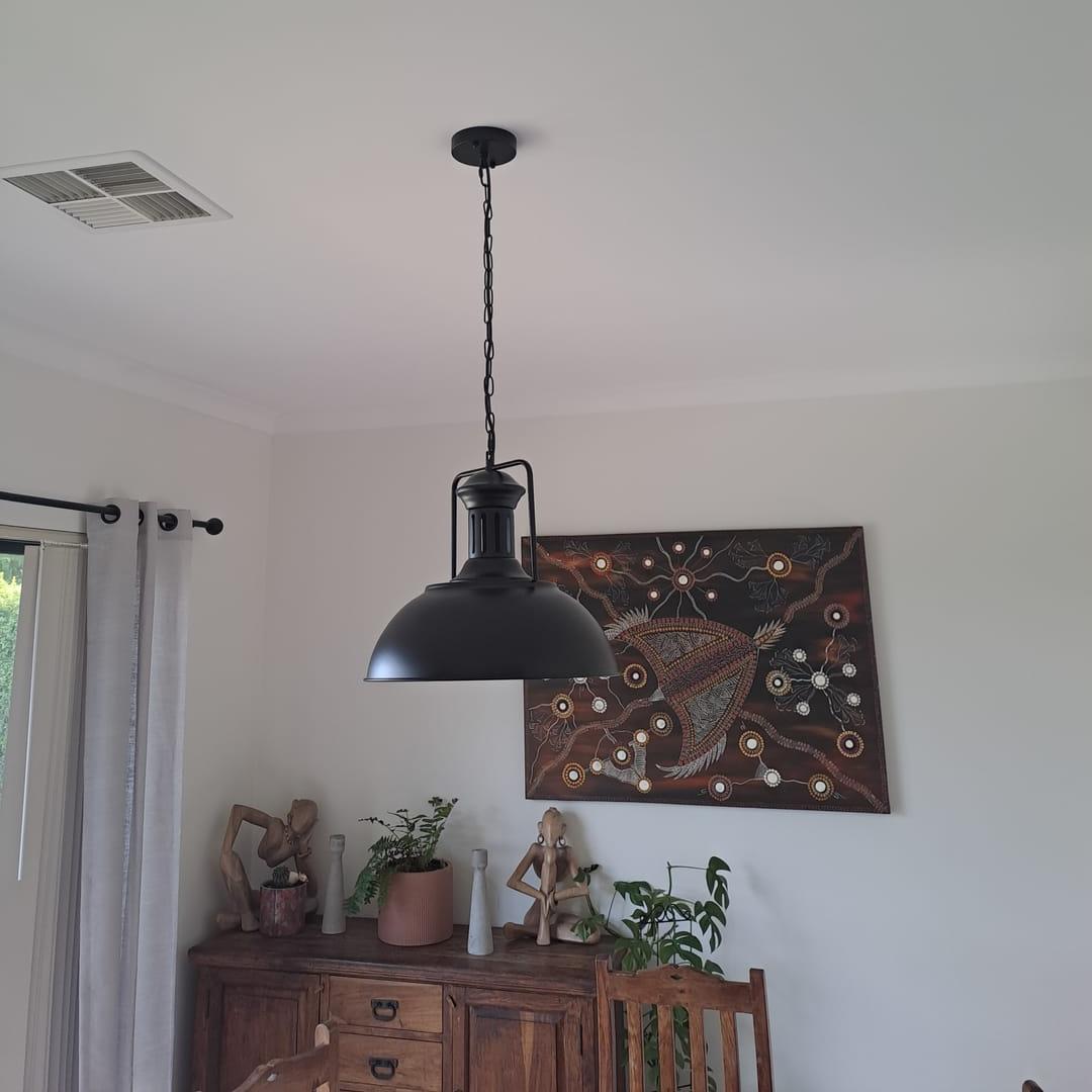 Lunaro | Black Pendant Light – Adjustable Chain Design for Kitchen 3