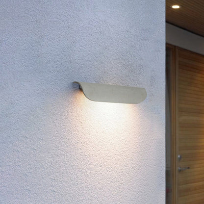 Modern Waterproof Outdoor Wall Light - Energy-Efficient LED Lantern for Garden 7