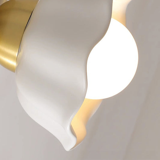Ombra | Wall Light – Vintage Floral Design for Indoor Use 2