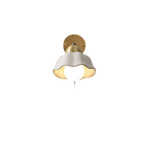 Ombra | Wall Light – Vintage Floral Design for Indoor Use 4