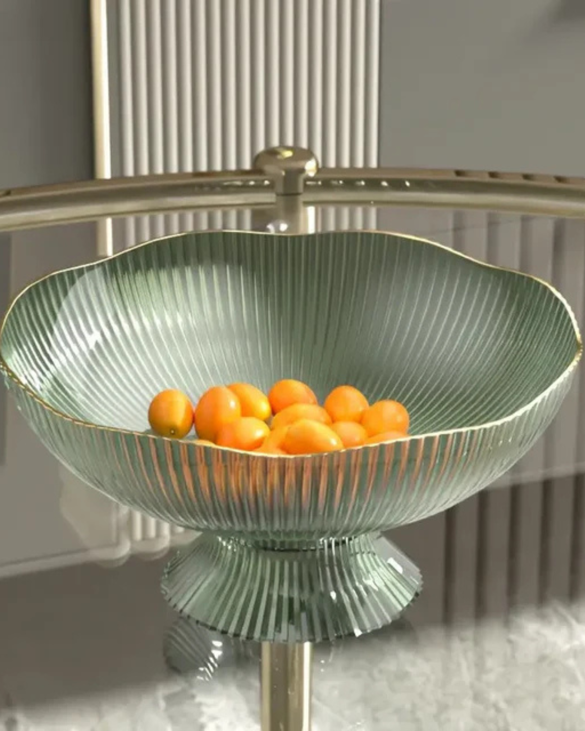 Véra | Ceramic Fruit Bowl – Elegant White Design with Gold Rim 7