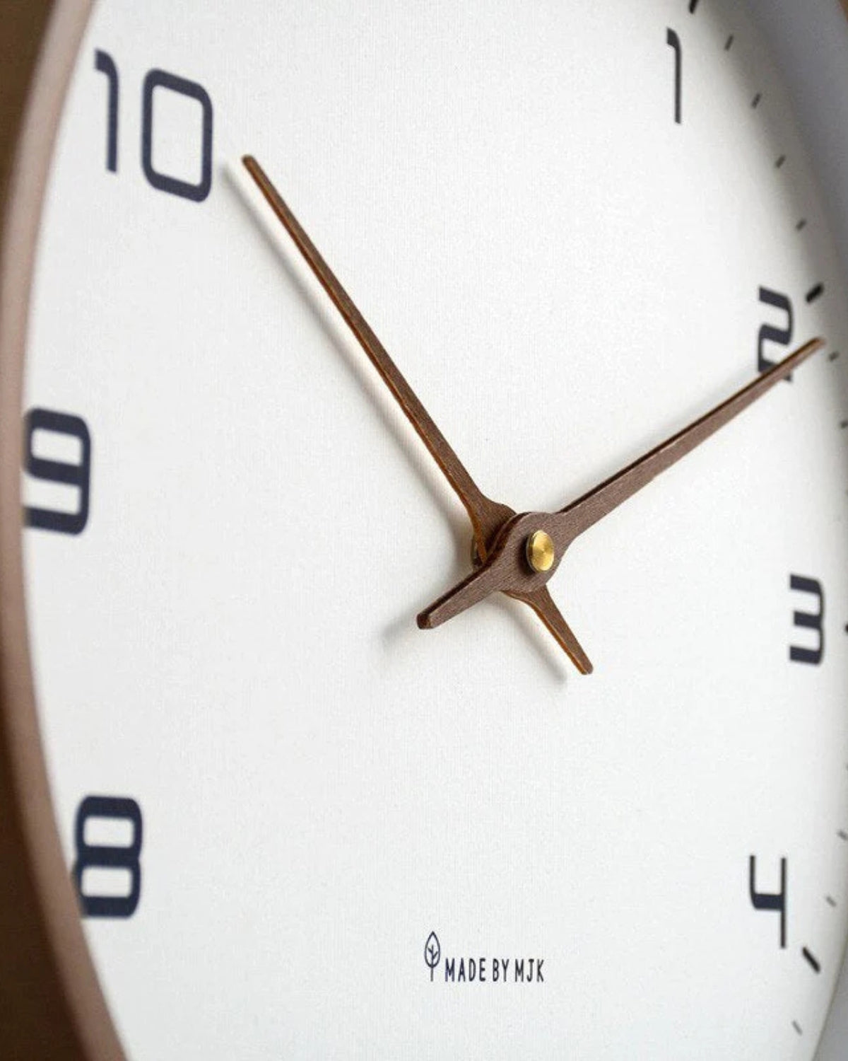 Vittoria | Modern Wall Clock – Scandinavian Minimalist Design 3